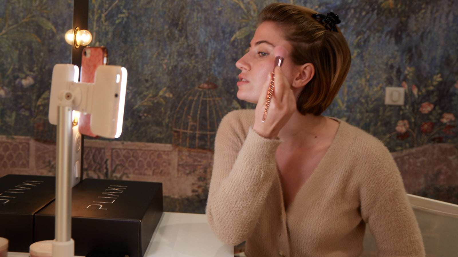 support sur pied avec lumières pour vidéos